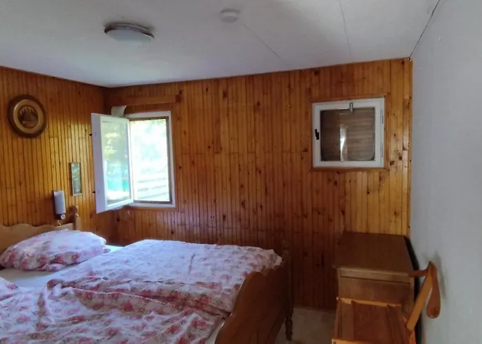 Prázdninový dům Im Donauknie Fuer Familien & Hunde